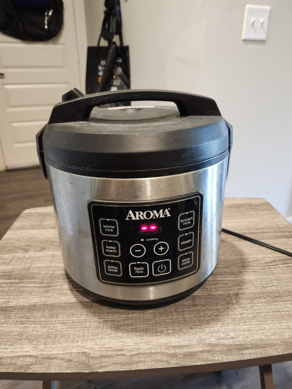 AROMA ARC-150SB 5 qt Digital Cool-Touch Rice Cooker – Silver