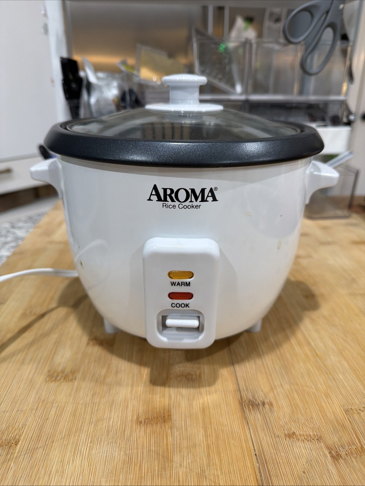 White Rice Cooker/ Non Stick One /Keep Warm /removable Pot /6 Cup/spoon & Cup *