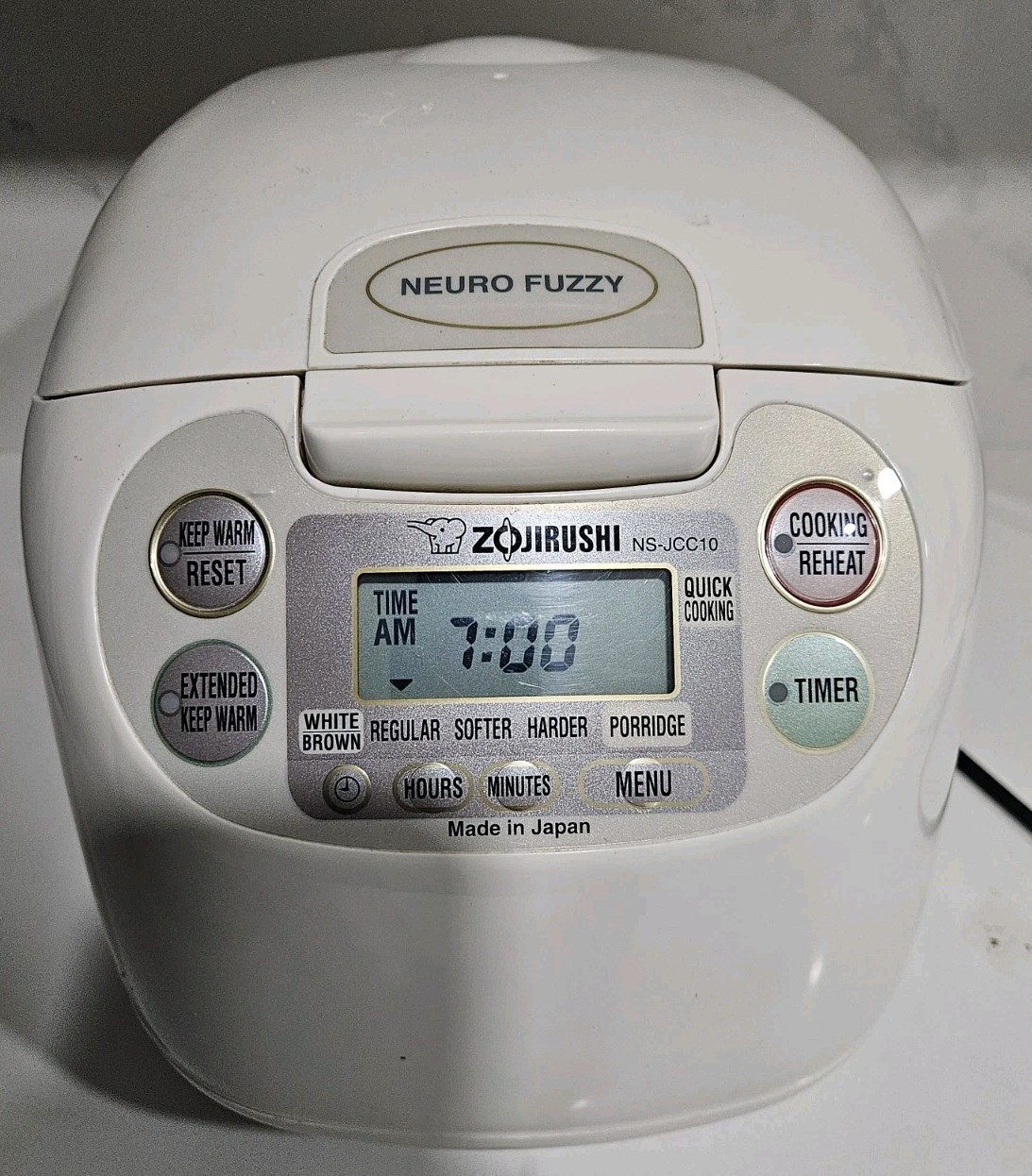 Zojirushi Neuro Fuzzy NS-JCC10-Cup Rice Cooker & Warmer Japan 120V Used