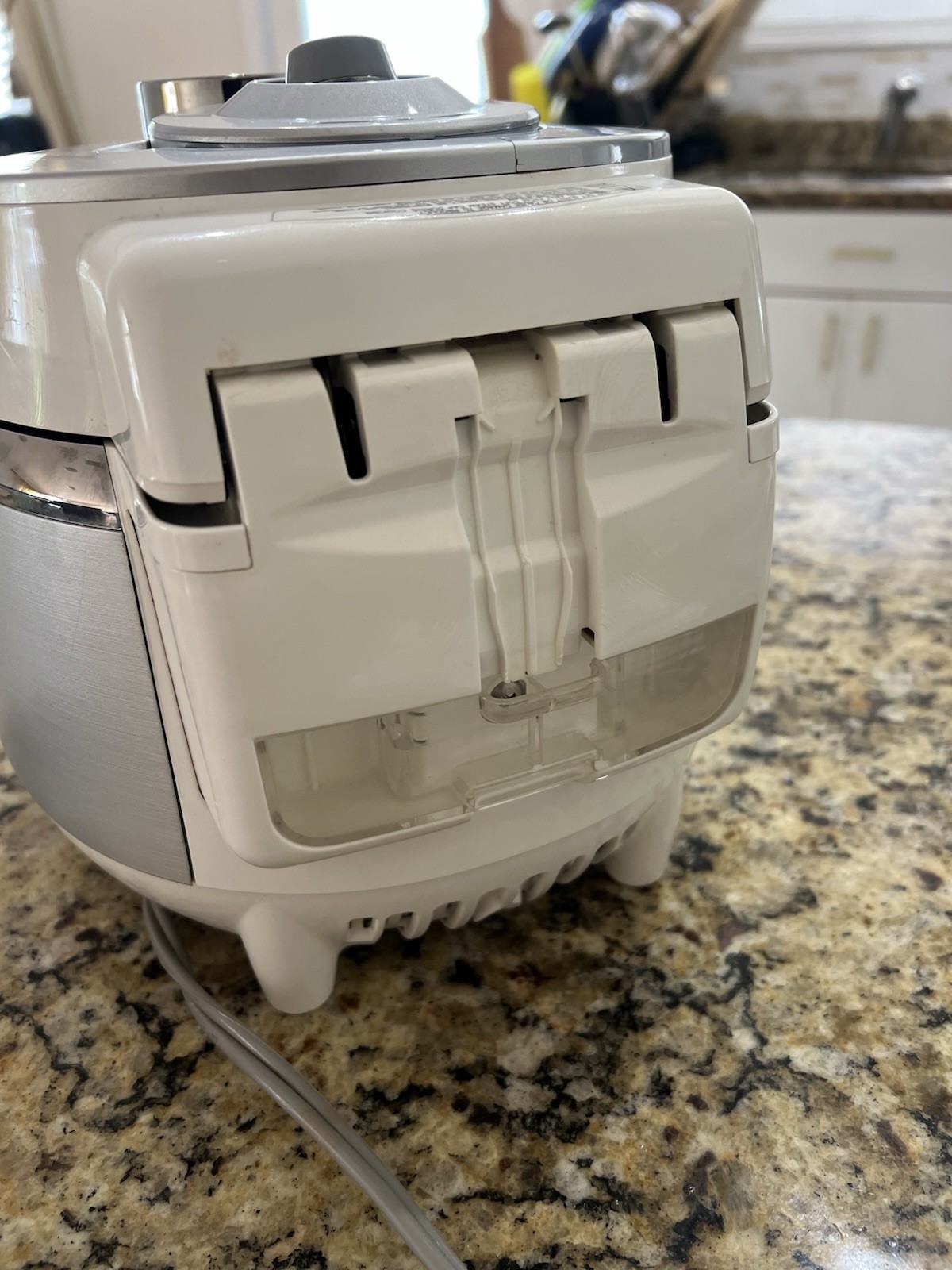 CUCKOO Smart Induction Heating Pressure Rice Cooker 3-Cup with Voice Navigation
