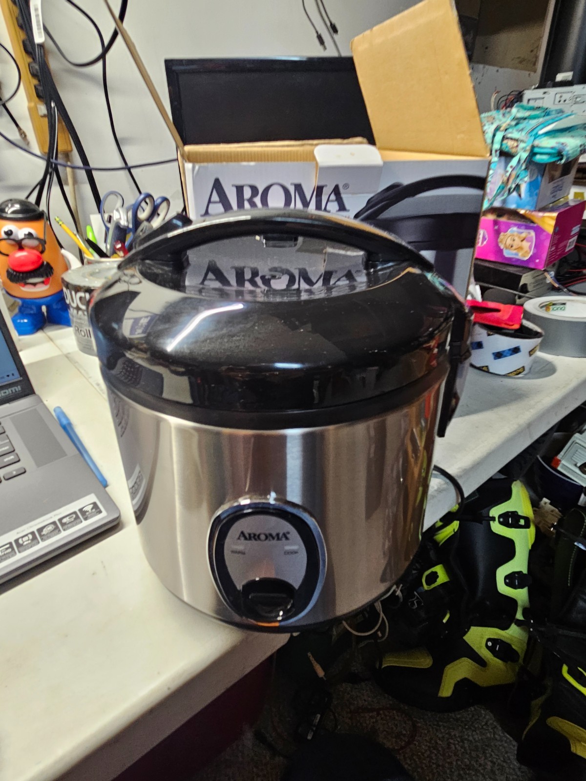Aroma 8-Cup (Cooked) Rice Cooker, Steamer, New open box