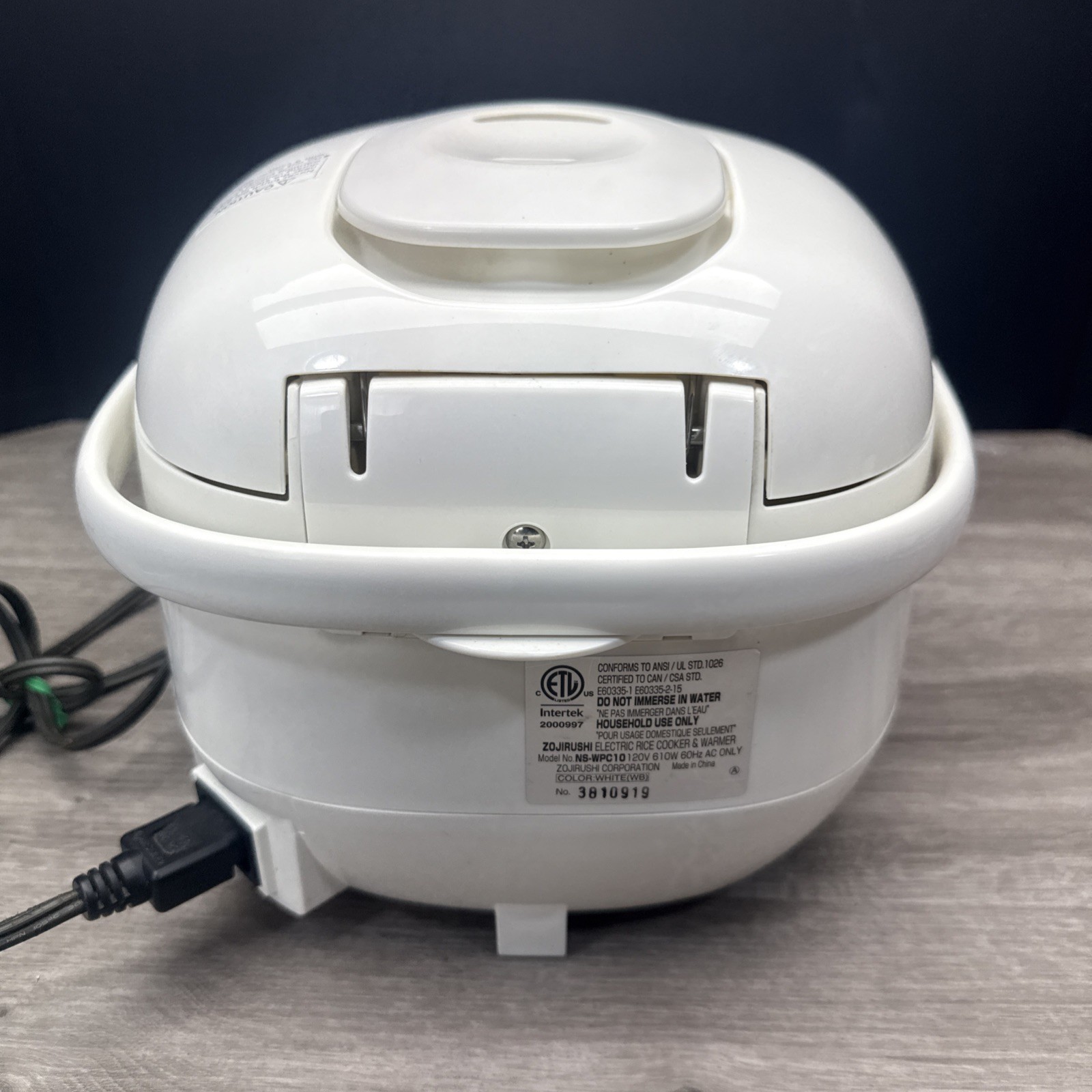 Zojirushi 5.5 Cup Fuzzy Rice Cooker White NS-WPC10