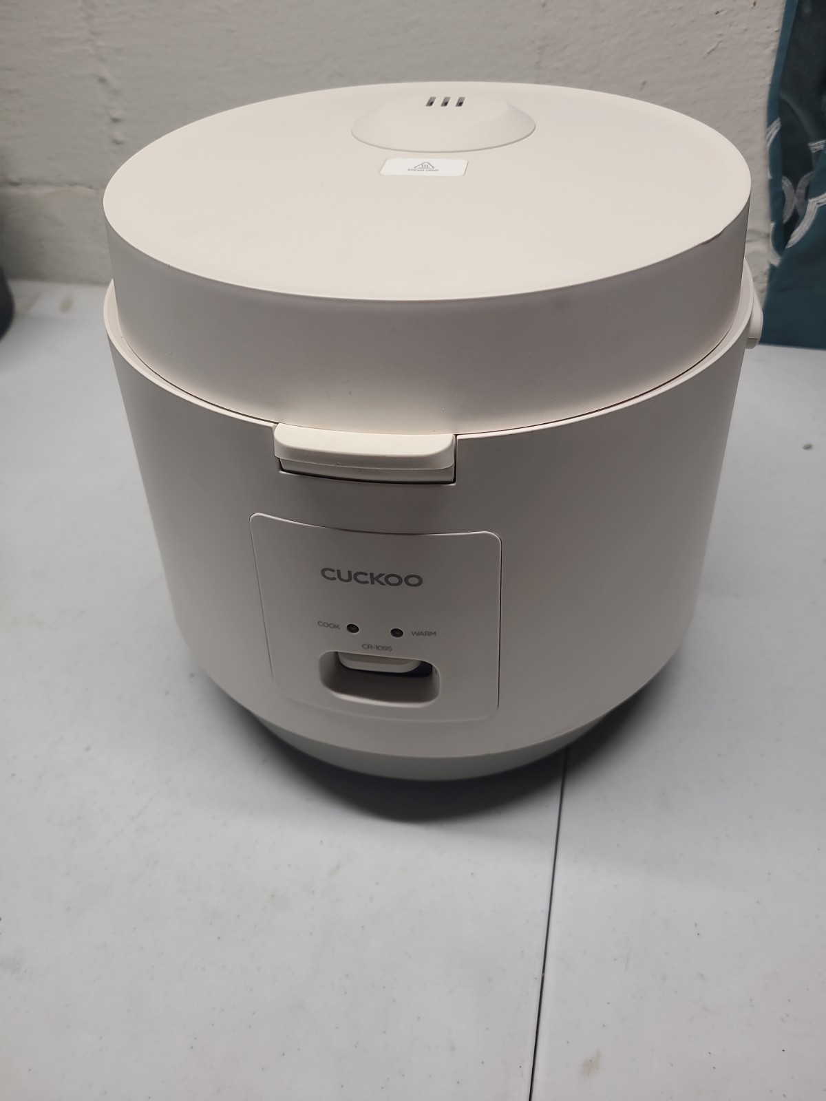 Used Cuckoo CR-1095 Basic Rice Cooker and Warmer 10-Cup UNCOOKED/20-CUP Cooked