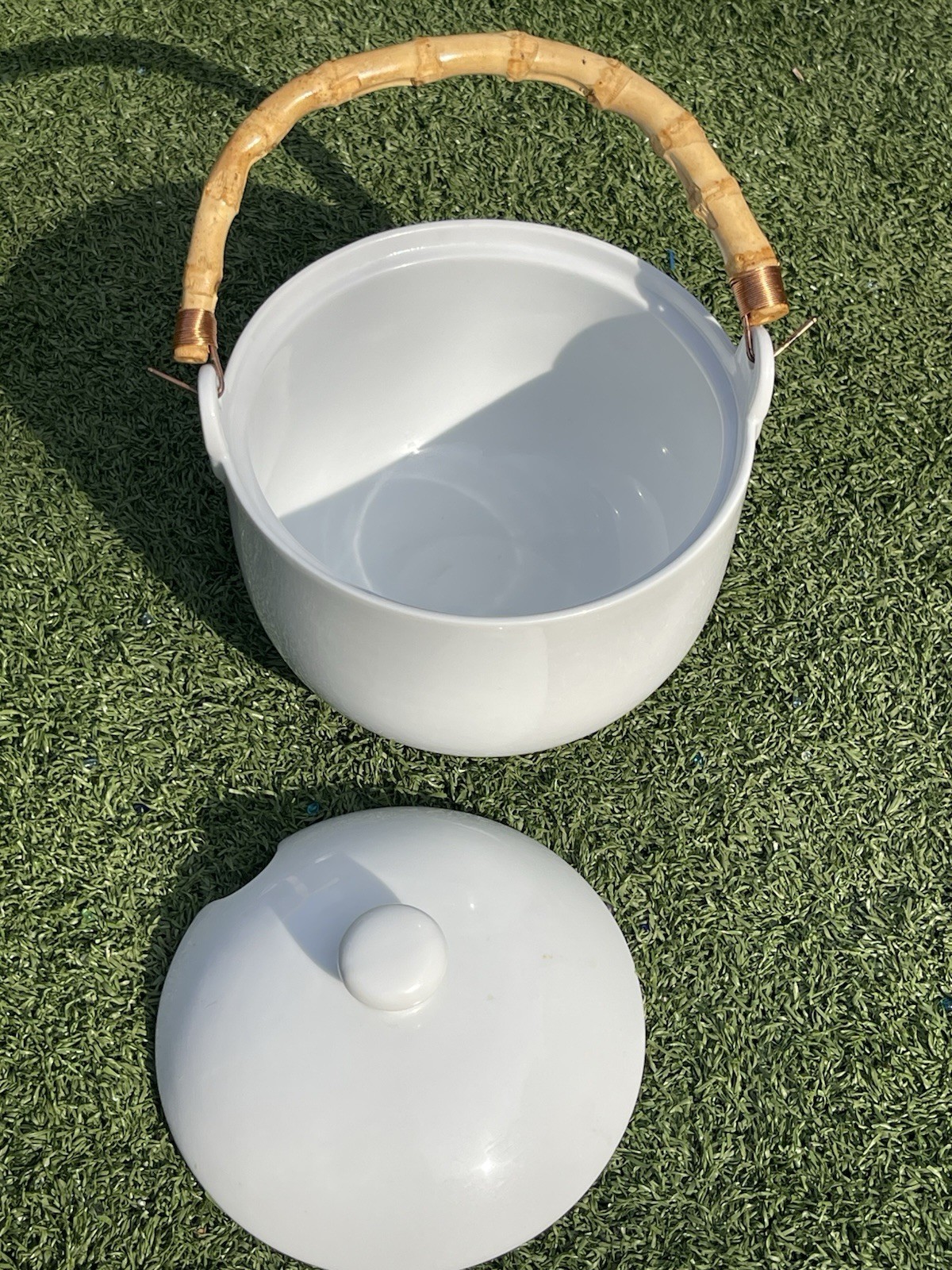 Vintage Helen Chen 8” White Ceramic Rice Cooker / Soup Pot with Bamboo Handle